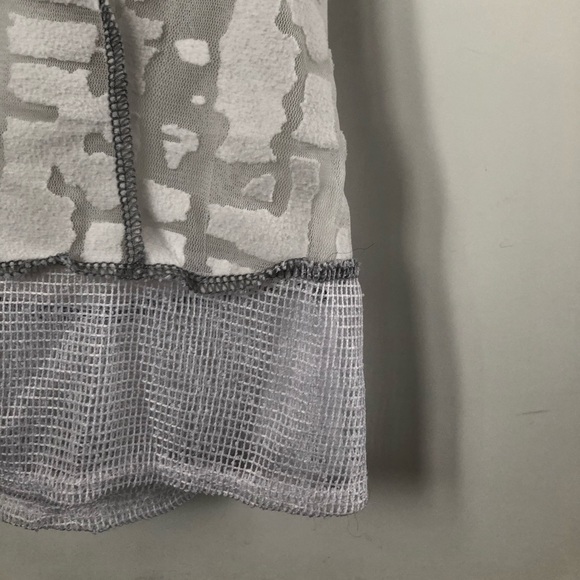 Funky Grey and White Shirt - Picture 5 of 6